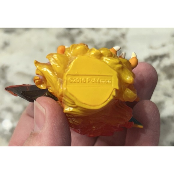Charizard EX‎ Generations 20th Anniversary Collection Mini Figure 2016 TCG - Picture 3 of 3